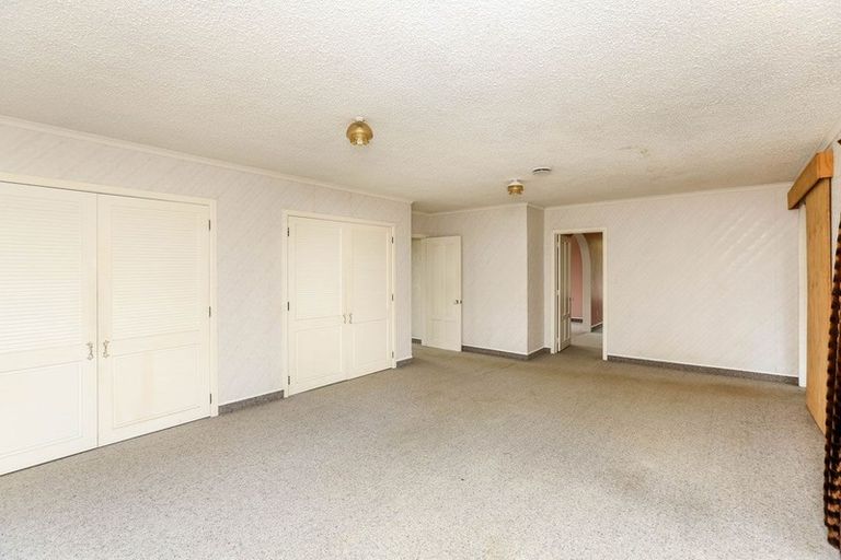 Photo of property in 12 Kitchener Terrace, Moturoa, New Plymouth, 4310