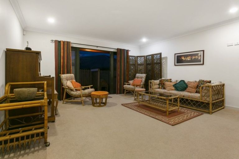 Photo of property in 89 Te Wharau Drive, Greenhithe, Auckland, 0632