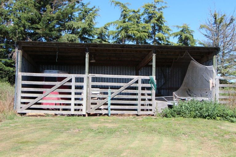 Photo of property in 104 Middle Road, Saint Andrews, Timaru, 7972