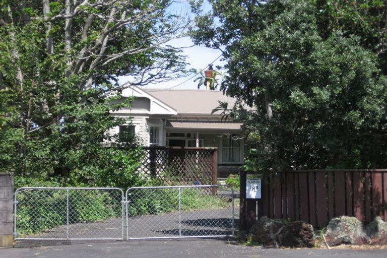 Photo of property in 103 Calliope Road, Stanley Point, Auckland, 0624