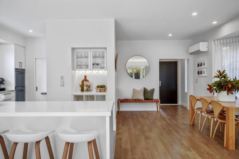 Photo of property in 17 Innes Road, St Albans, Christchurch, 8052