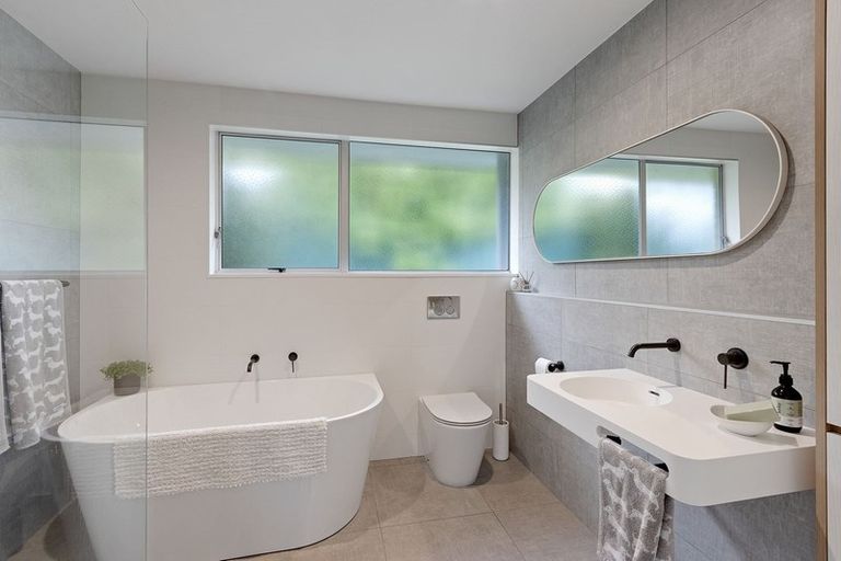 Photo of property in 20 Harbour View Terrace, Cass Bay, Lyttelton, 8082