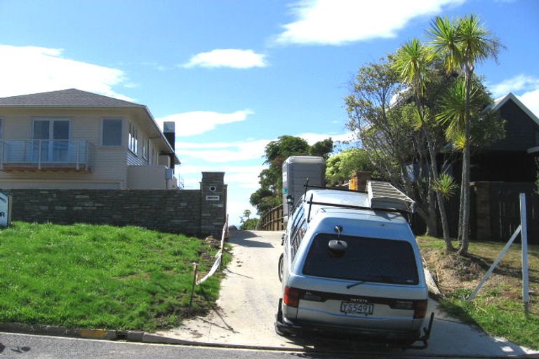 Photo of property in 6a Newburn Road, Waiake, Auckland, 0630