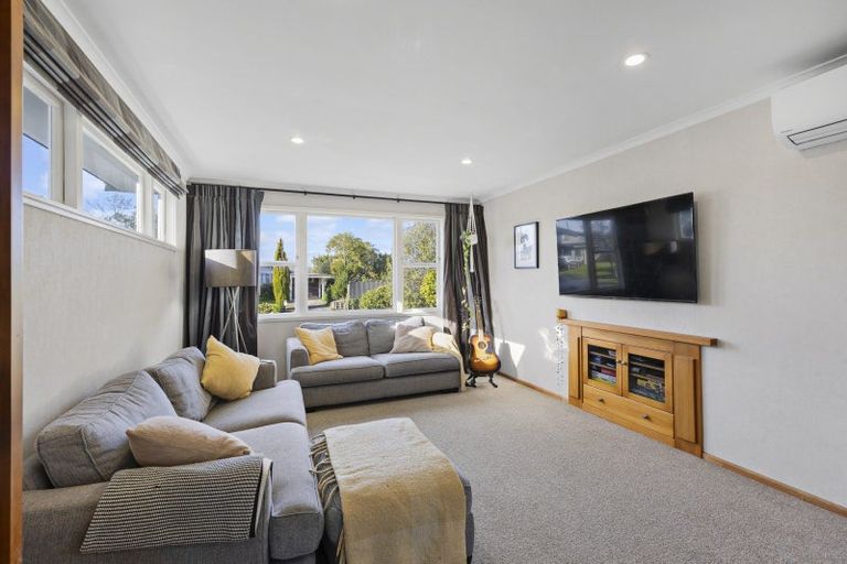 Photo of property in 1 Alma Place, Milson, Palmerston North, 4414