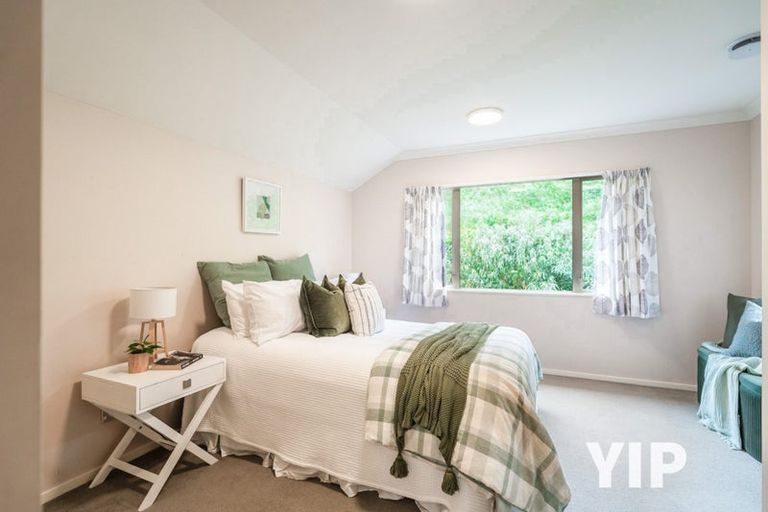 Photo of property in 50 Erlestoke Crescent, Churton Park, Wellington, 6037