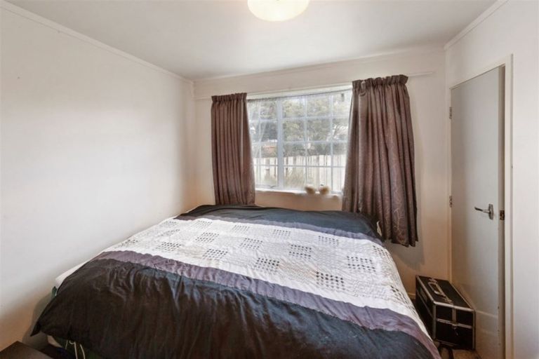 Photo of property in 12 Funnell Place, Manurewa, Auckland, 2102