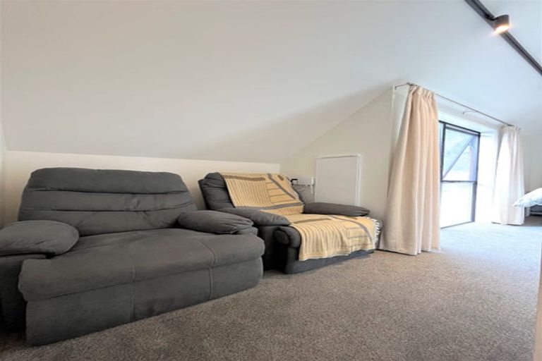 Photo of property in 12 Woolshed Road, Jacks Point, Queenstown, 9371