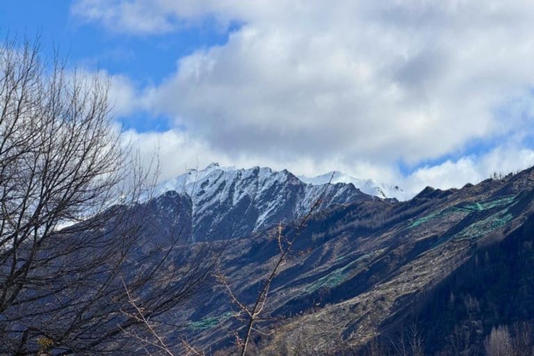 Photo of property in 31 Settlers Way, Arrowtown, 9371