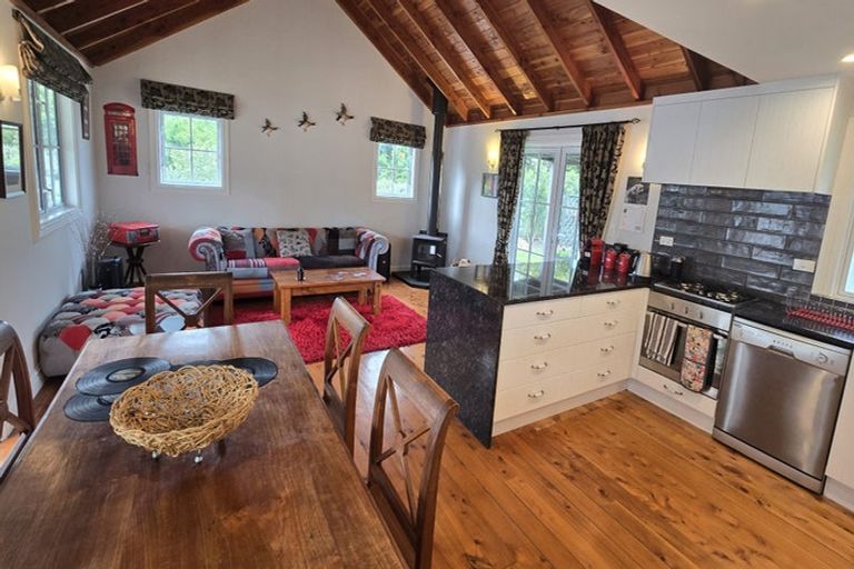 Photo of property in 69a Dublin Street, Martinborough, 5711