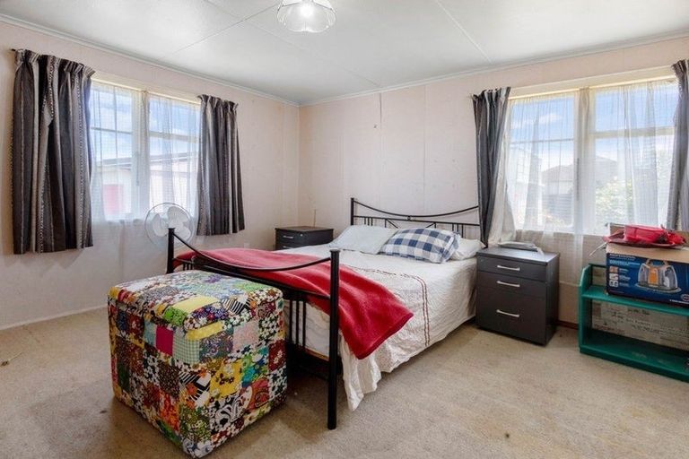 Photo of property in 99 Cornfoot Street, Castlecliff, Whanganui, 4501