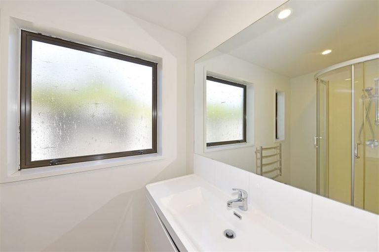 Photo of property in Peerswick Court, 43l Waimairi Road, Upper Riccarton, Christchurch, 8041