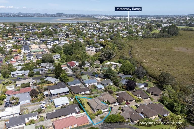 Photo of property in 20 Waione Avenue, Te Atatu Peninsula, Auckland, 0610