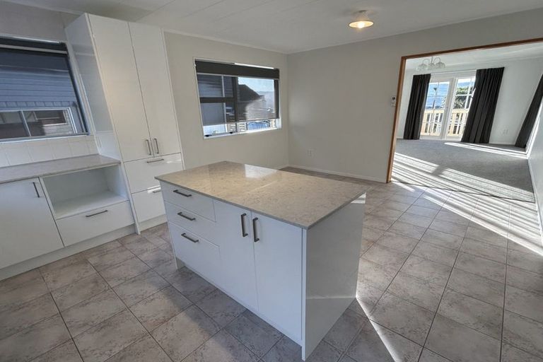 Photo of property in 15 The Anchorage, Whitby, Porirua, 5024