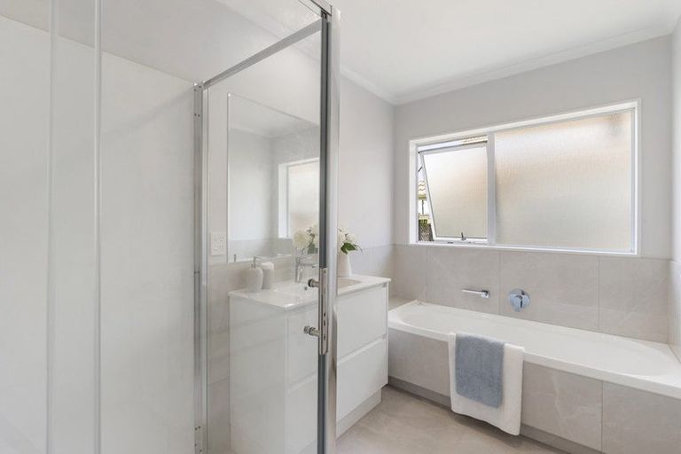 Photo of property in 41a Aberfeldy Avenue, Highland Park, Auckland, 2010