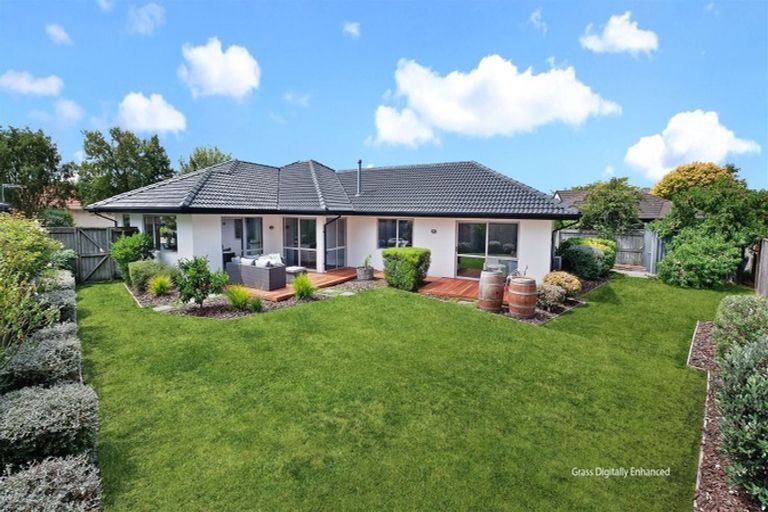 Photo of property in 11 Amoka Crescent, Parklands, Christchurch, 8083