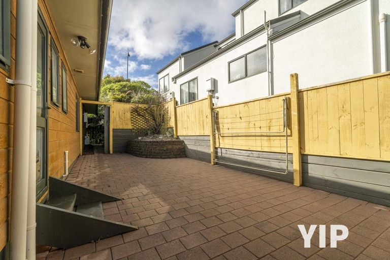 Photo of property in 21 Pelorous Street, Paparangi, Wellington, 6037