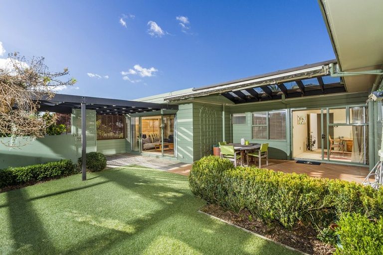 Photo of property in 275 Beach Road, Campbells Bay, Auckland, 0630