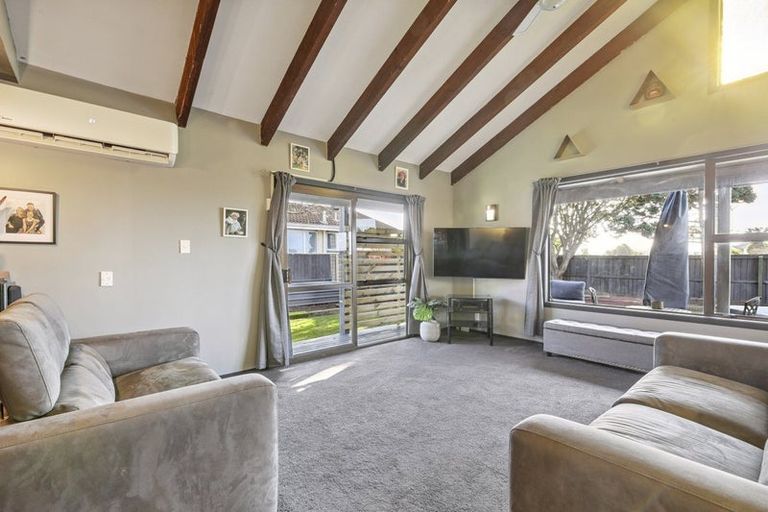 Photo of property in 15 Kalmia Place, Kaiapoi, 7630