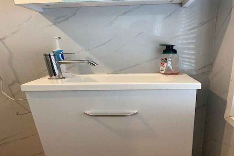 Photo of property in 12e Arrowsmith Road, Waitakere, Auckland, 0782