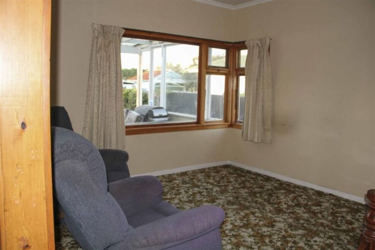 Photo of property in 12 Grove Burn Road, Tuatapere, 9620
