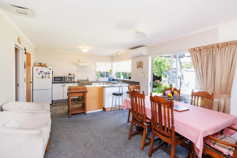 Photo of property in 66 Amberley Avenue, Highbury, Palmerston North, 4412