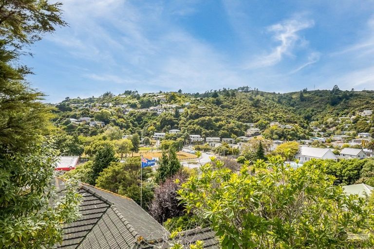 Photo of property in 38 Holborn Drive, Stokes Valley, Lower Hutt, 5019