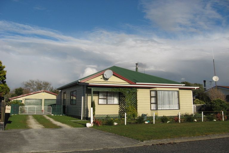 Photo of property in 124 Davie Street, Hokitika, 7810