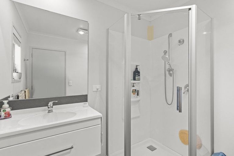 Photo of property in 17 Redwood Crescent, Hurdon, New Plymouth, 4310