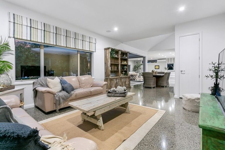 Photo of property in 17 Waiarohia Place, Hobsonville, Auckland, 0616