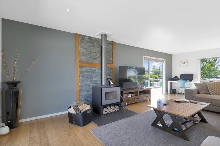 Photo of property in 70 Darnley Road, Glasnevin, Amberley, 7483