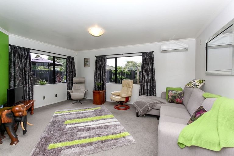 Photo of property in 5a Clovelly Street, Brooklands, New Plymouth, 4310