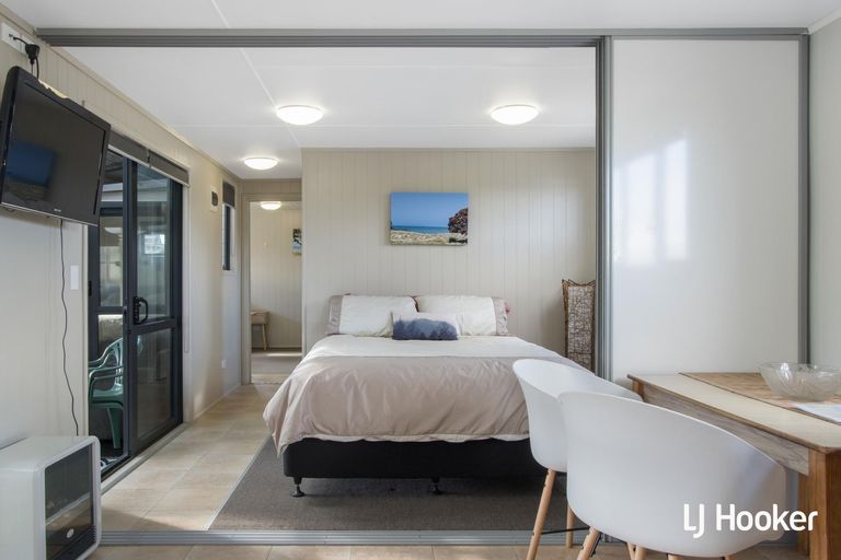 Photo of property in 12 Breaker's Crescent, Waihi Beach, 3611