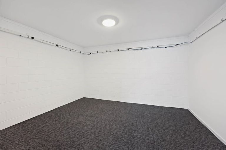 Photo of property in 5 Vintage Drive, Henderson, Auckland, 0612