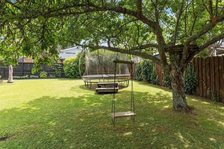 Photo of property in 1 Stredwick Drive, Torbay, Auckland, 0630