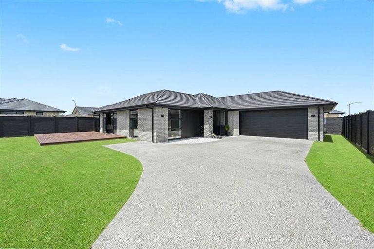 Photo of property in 5 Kowaro Street, Rototuna North, Hamilton, 3210