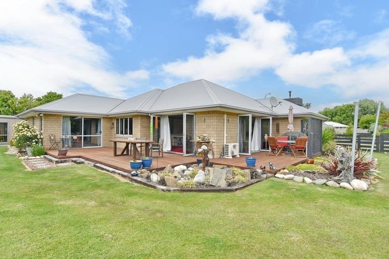 Photo of property in 9 Riverside Way, Amberley, 7410