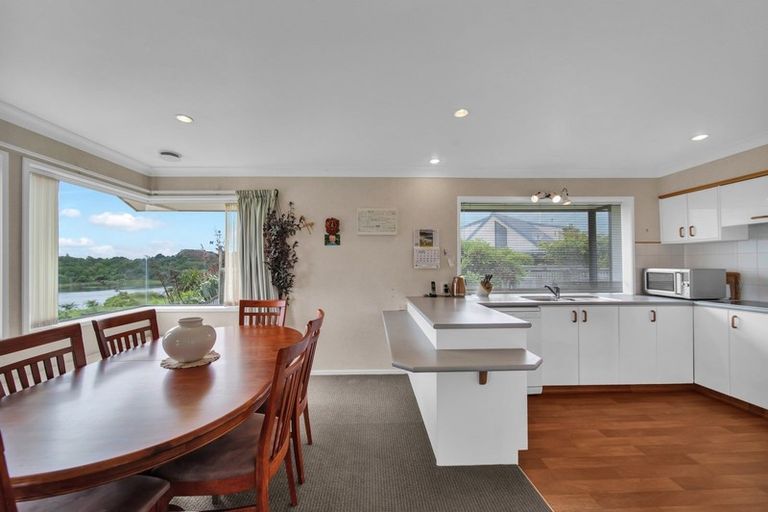 Photo of property in 11 Ash Place, Whalers Gate, New Plymouth, 4310