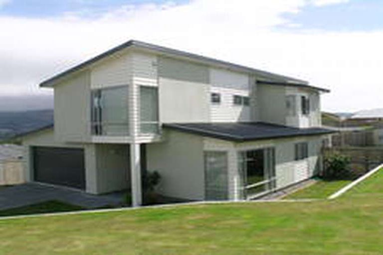 Photo of property in 6 Sumner Terrace, Aotea, Porirua, 5024