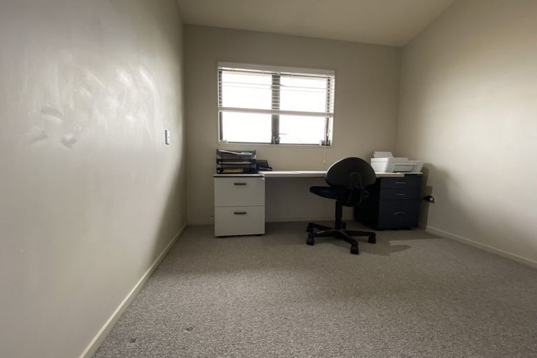 Photo of property in 78 Gunner Drive, Te Atatu Peninsula, Auckland, 0610