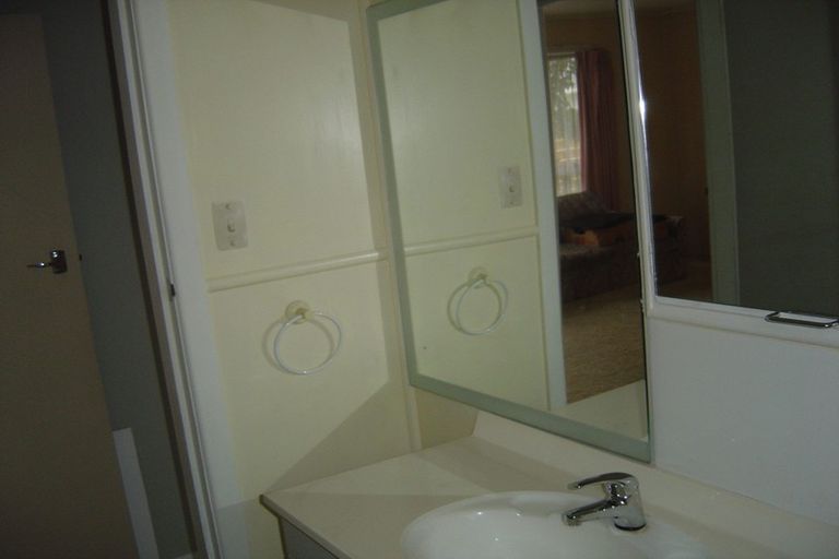 Photo of property in 2/148 Old Farm Road, Hamilton East, Hamilton, 3216