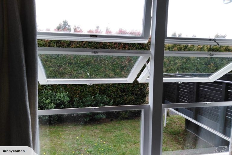 Photo of property in 2/61 Forrest Hill Road, Milford, Auckland, 0620