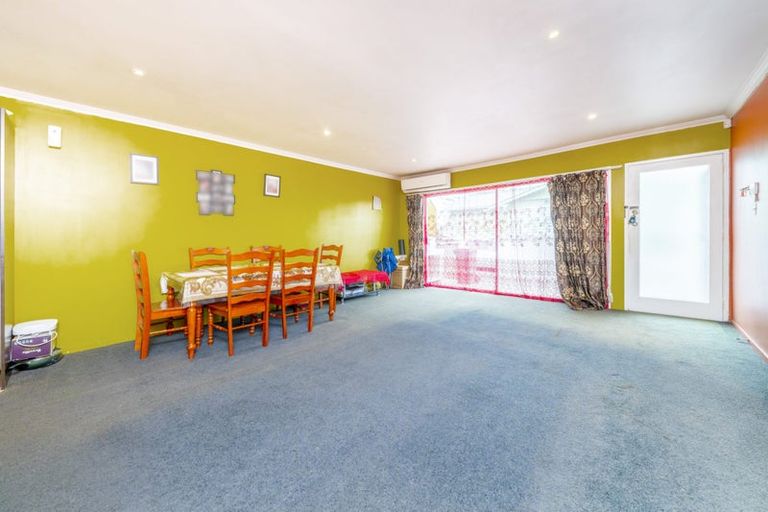 Photo of property in 2/87 Station Road, Papatoetoe, Auckland, 2025