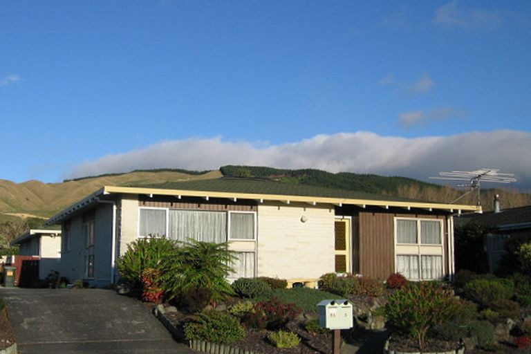 Photo of property in 3a Edgewater Street, Waikanae, 5036