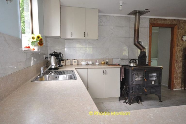 Photo of property in 318 Franklin Road, Paparoa, 0571