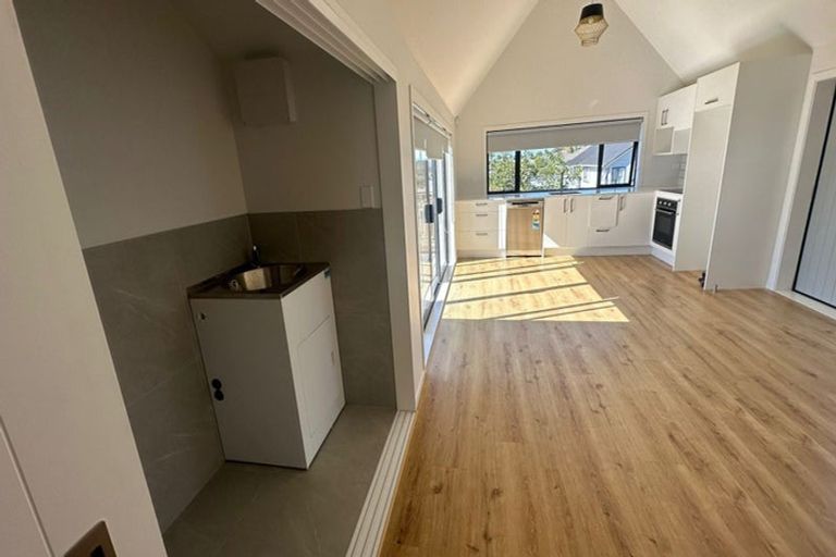 Photo of property in 38 White Heron Drive, Massey, Auckland, 0614