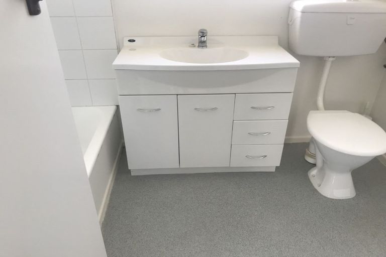 Photo of property in 44 Wicklow Street, Clifton, Invercargill, 9812