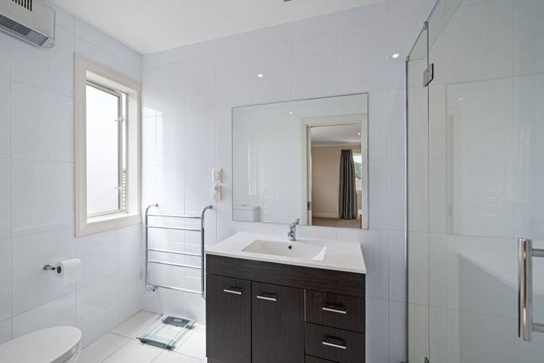 Photo of property in 47 Berkshire Drive, Avonhead, Christchurch, 8042