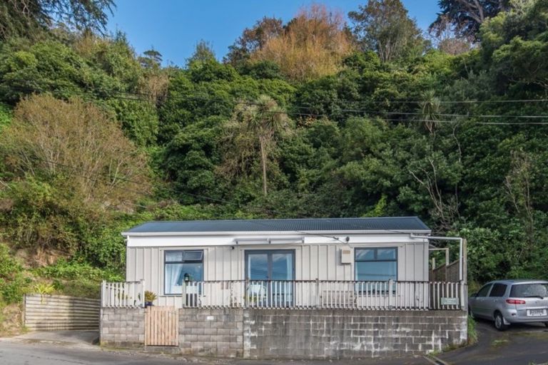 Photo of property in 92 Duncan Terrace, Kilbirnie, Wellington, 6022