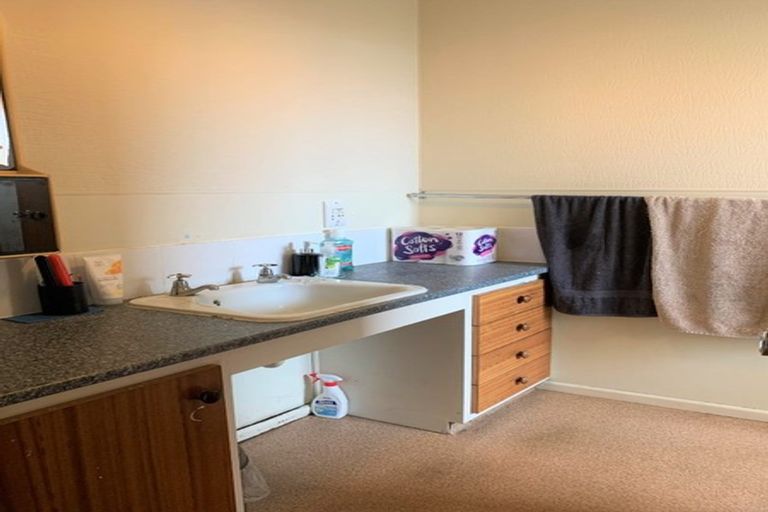 Photo of property in 2/84 Fairfield Avenue, Addington, Christchurch, 8024