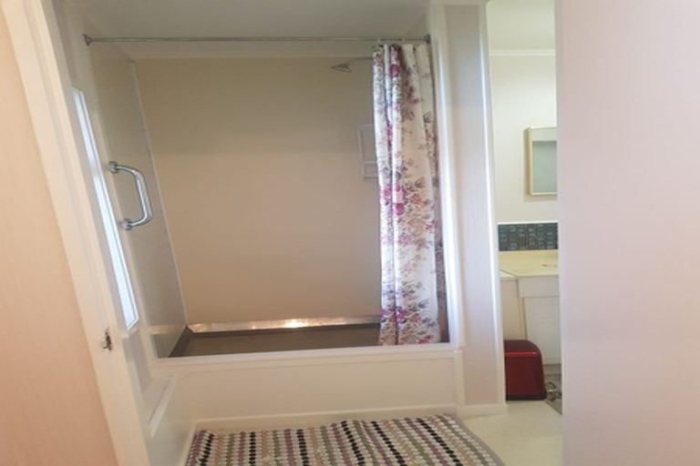 Photo of property in 85 Beauchamp Street, Karori, Wellington, 6012